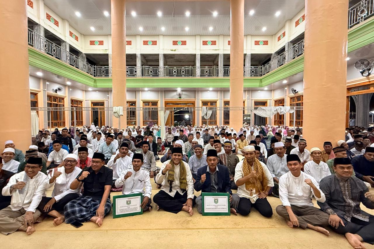 Bupati Jarot Resmikan Masjid Besar Al-Ihsan, Tegaskan Masjid sebagai Pusat Pembinaan Umat