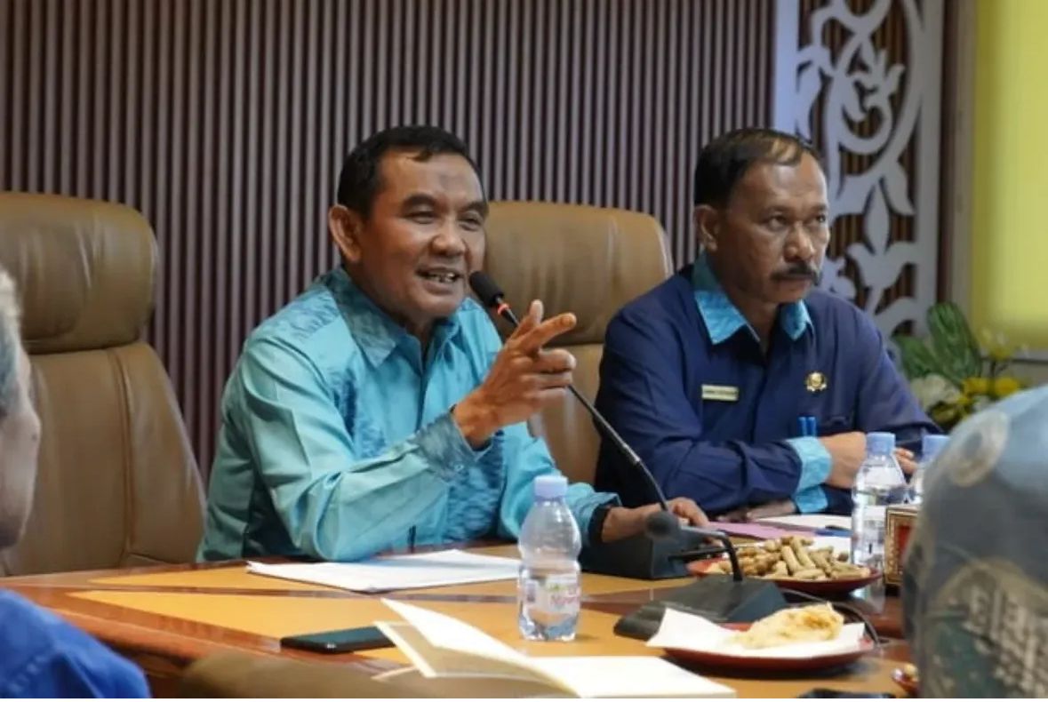 Wabup Sumbawa Dorong Percepatan 12 Program Unggulan dalam Rapat Evaluasi OPD