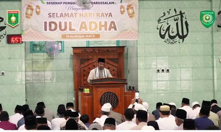 Shalat Idul Adha di Masjid Darussalam, Wabup Sumbawa Tekan Etos Solidaritas dan Kawal Penyerahan Sapi Kurban Presiden