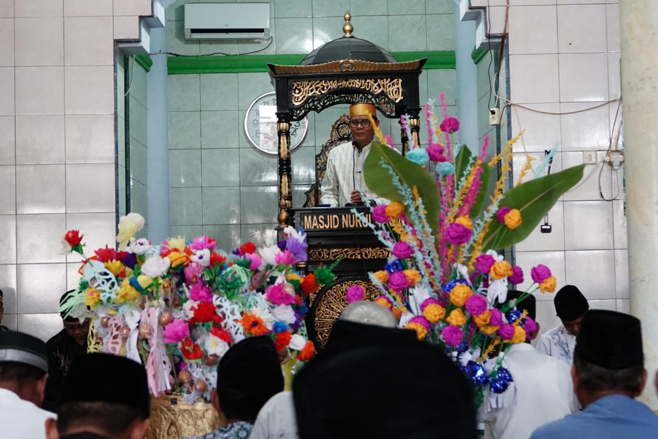 Maulid di Nijang, Bupati Jarot Ajak Generasi Muda Dekat dengan Masjid